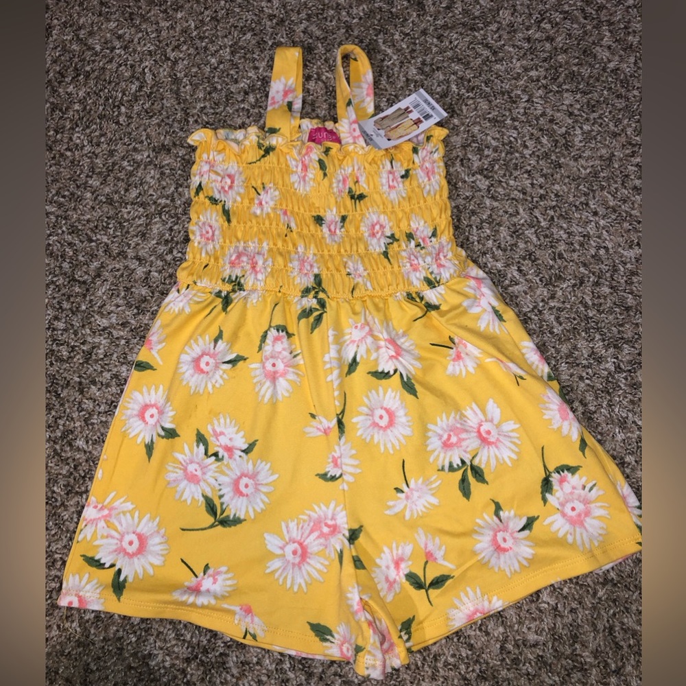 Girls romper XS
